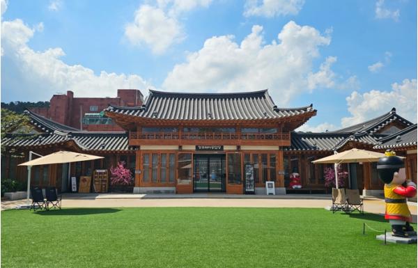 수원문화재단 청년예술인, 정조의 무대 위에 서다